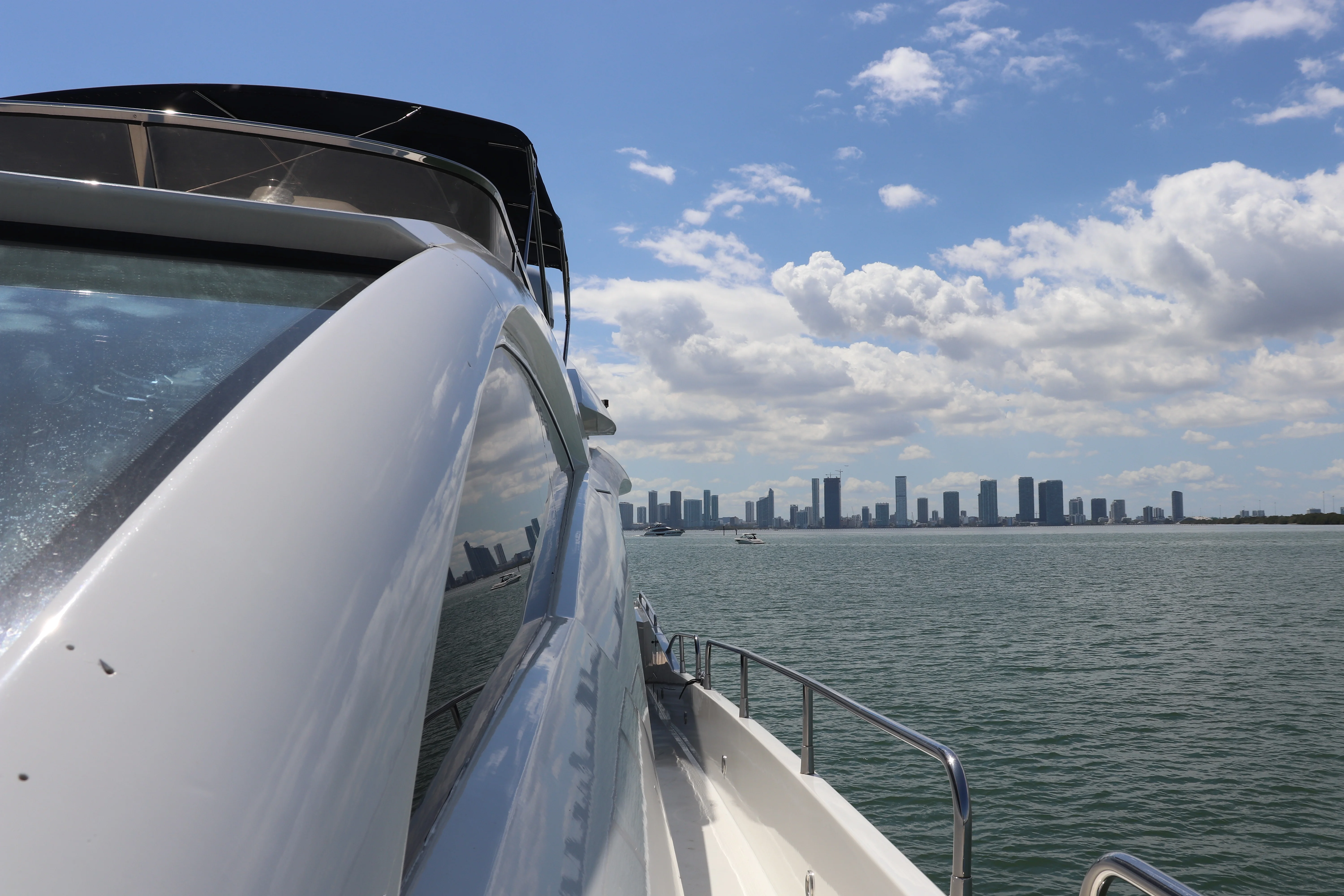 90ft Sunseeker Deep Blue starboard walkway